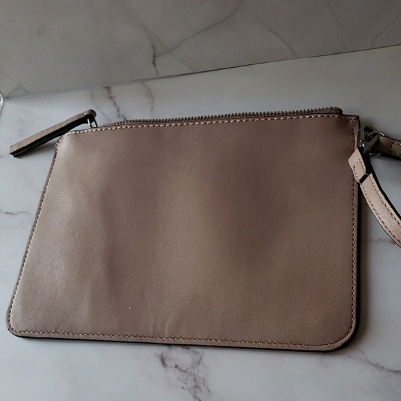 Guess Tan Leather Wristlet Clutch with Logo - Picture 5 of 6